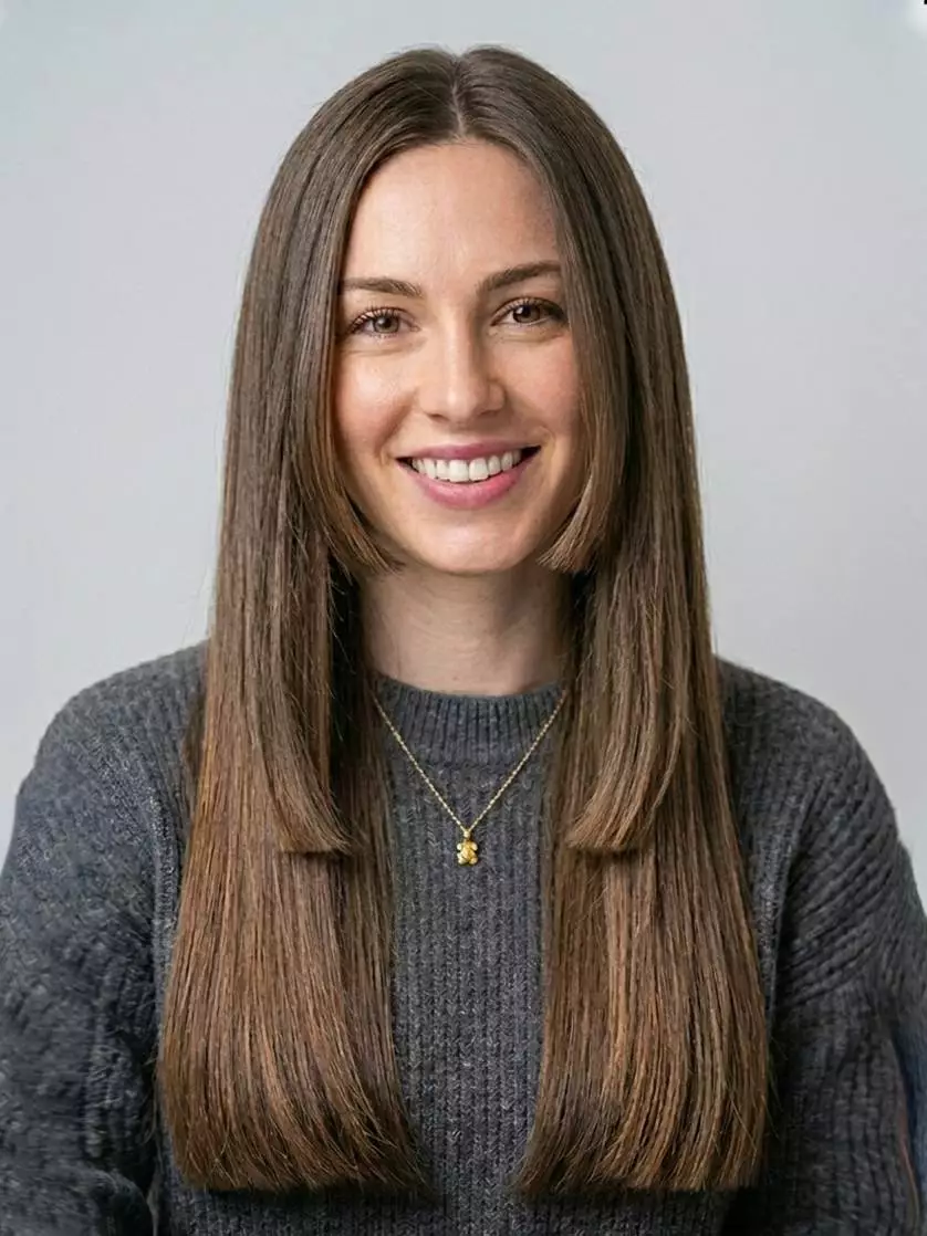 Face-framing layers with a blunt perimeter — thick ends and a clean outline