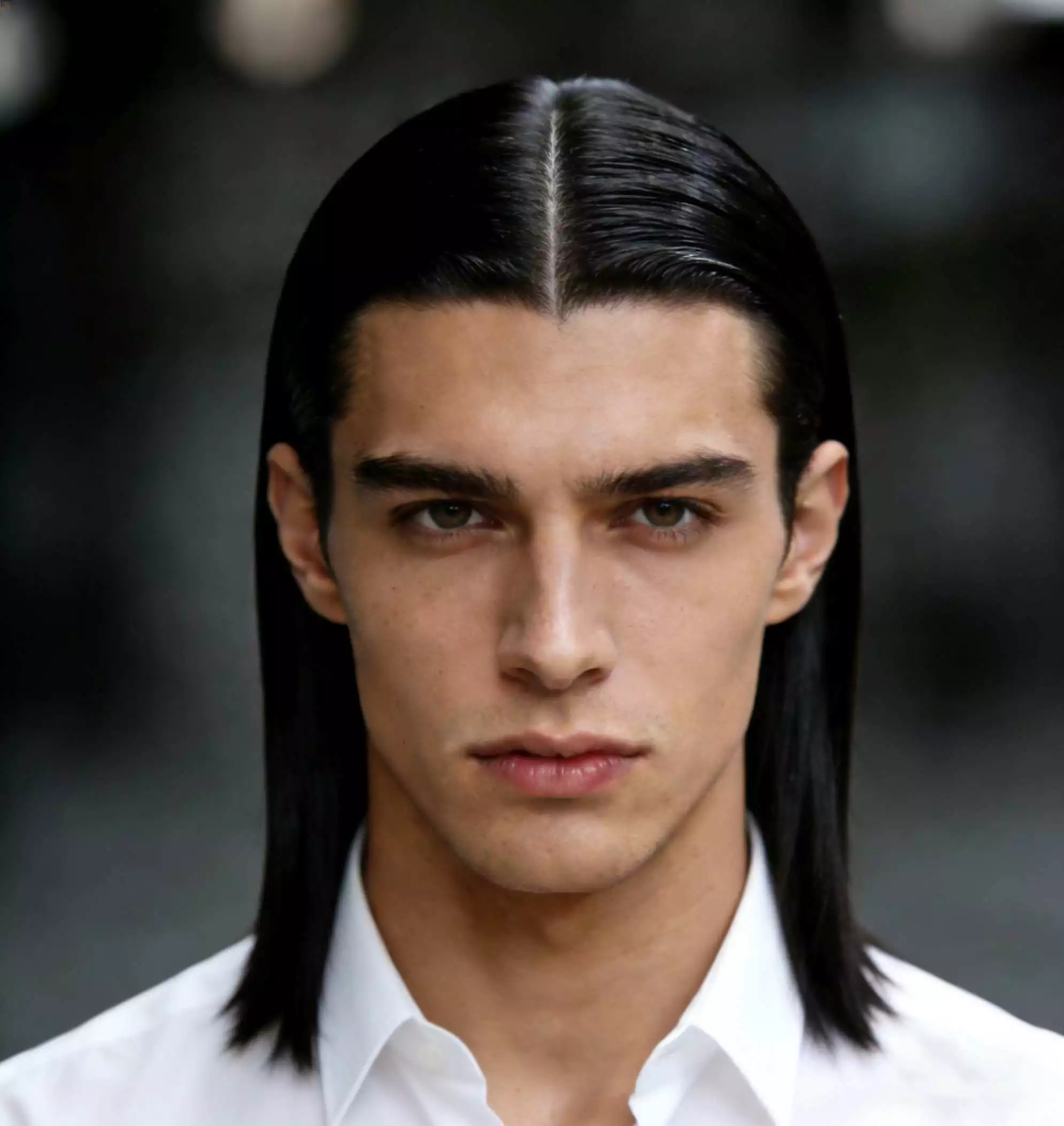 Sleek straight long hair men 2026, clean perimeter and glossy finish, optional center part, tidy sharp outline