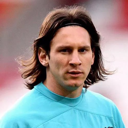 Messi shaggy long hair hairstyle
